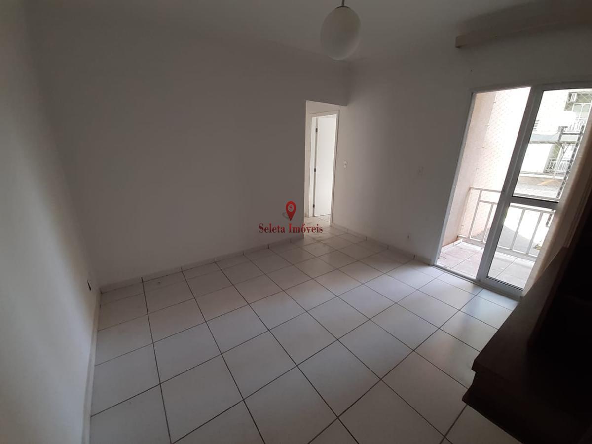 Apartamento à venda com 2 quartos, 48m² - Foto 2