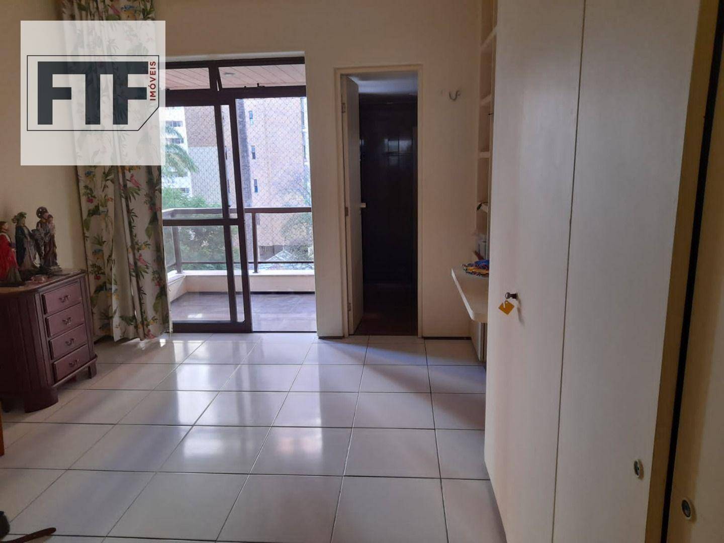 Apartamento à venda com 4 quartos, 340m² - Foto 7