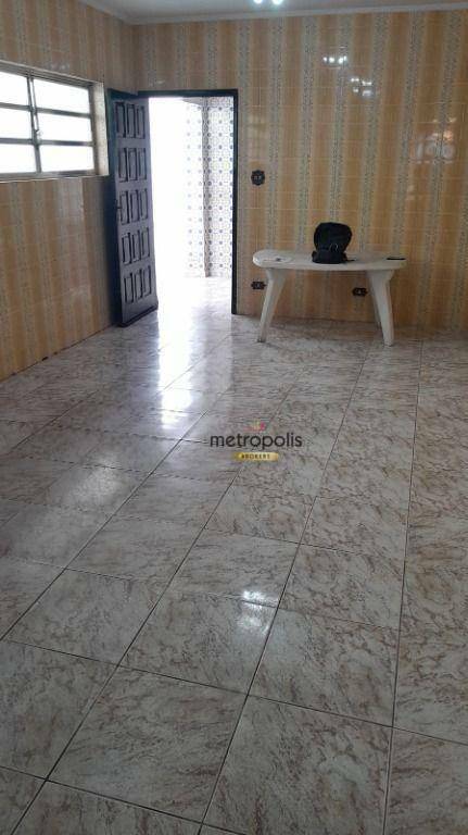 Casa à venda e aluguel com 3 quartos, 388m² - Foto 2