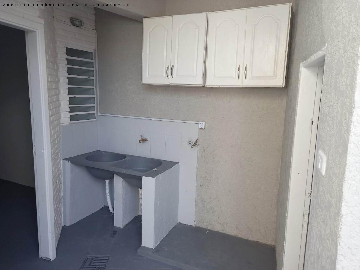 Casa à venda com 2 quartos, 200m² - Foto 15