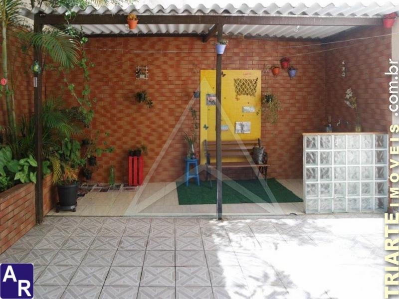 Casa à venda com 2 quartos, 105m² - Foto 2