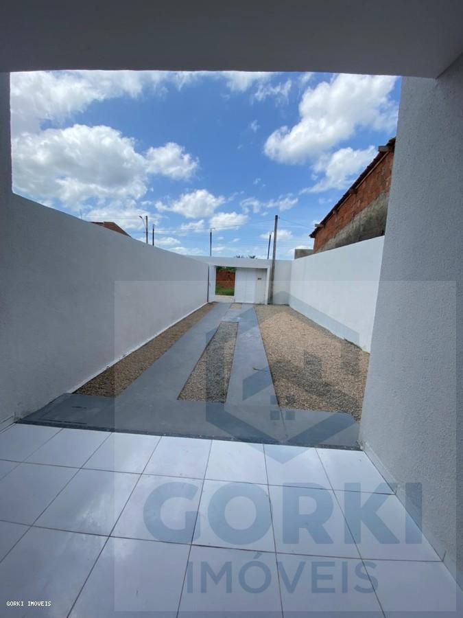 Casa à venda com 2 quartos, 82m² - Foto 3