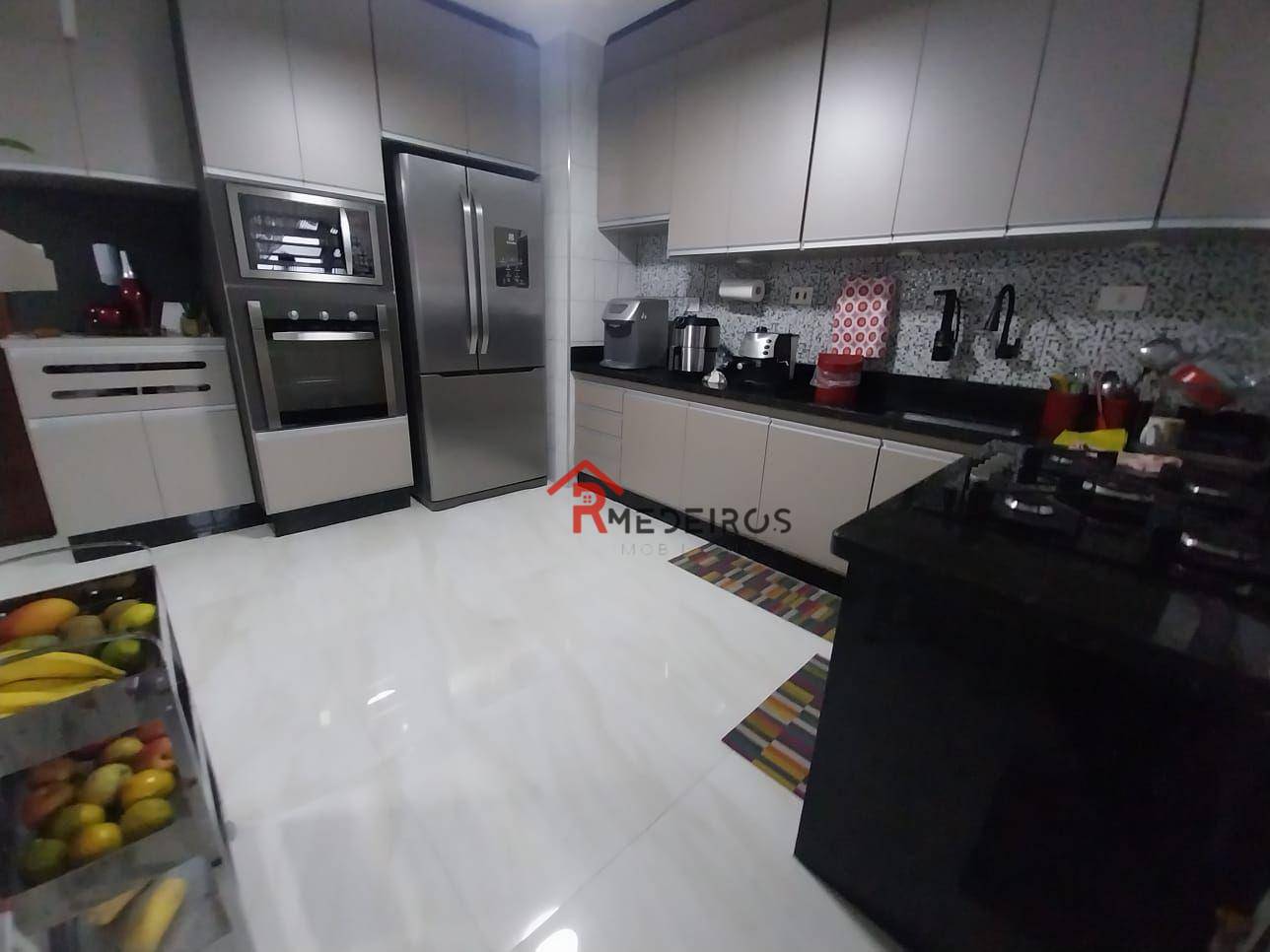 Apartamento à venda com 3 quartos, 137m² - Foto 18