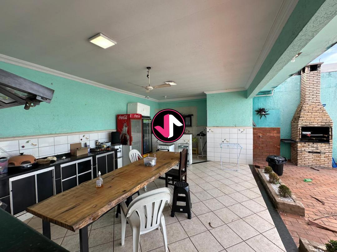 Casa à venda com 4 quartos, 249m² - Foto 29