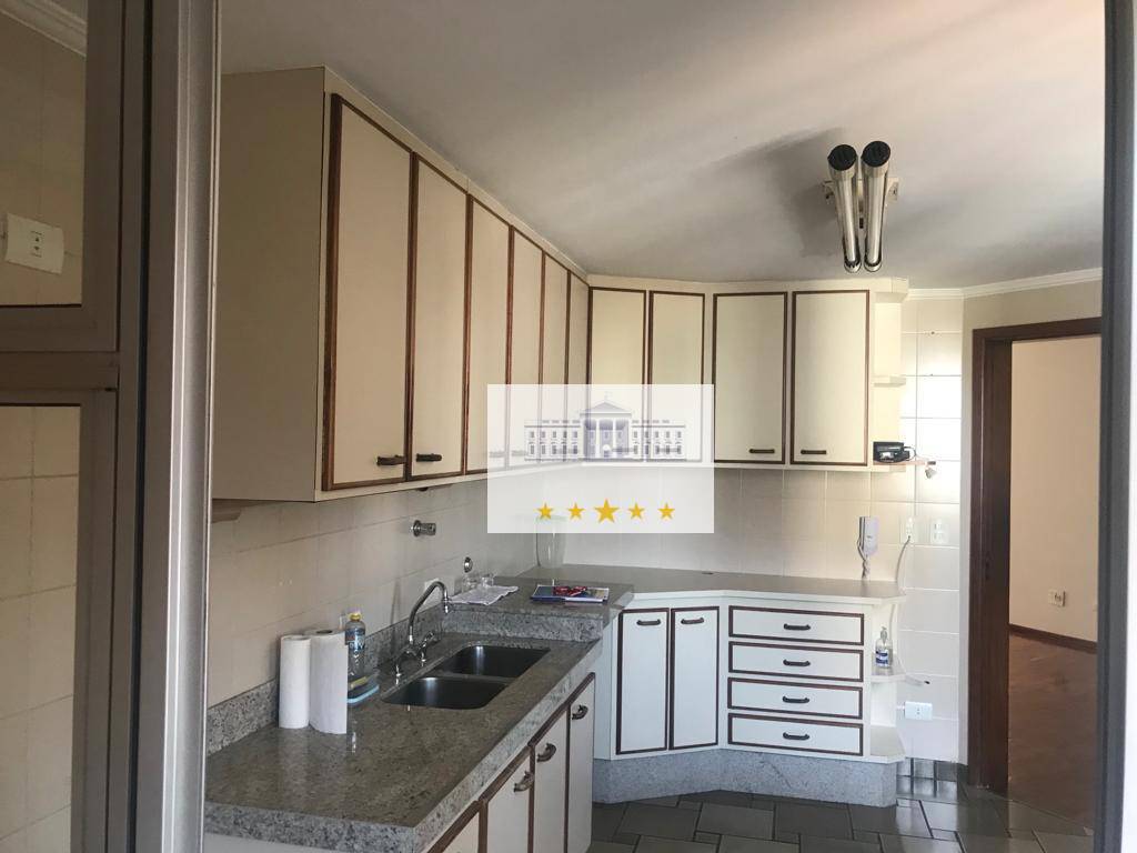 Apartamento à venda com 3 quartos, 147m² - Foto 11