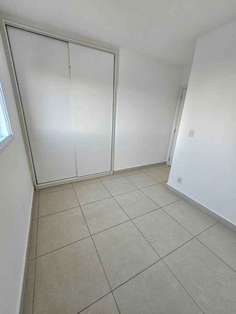 Apartamento à venda com 1 quarto, 38m² - Foto 2