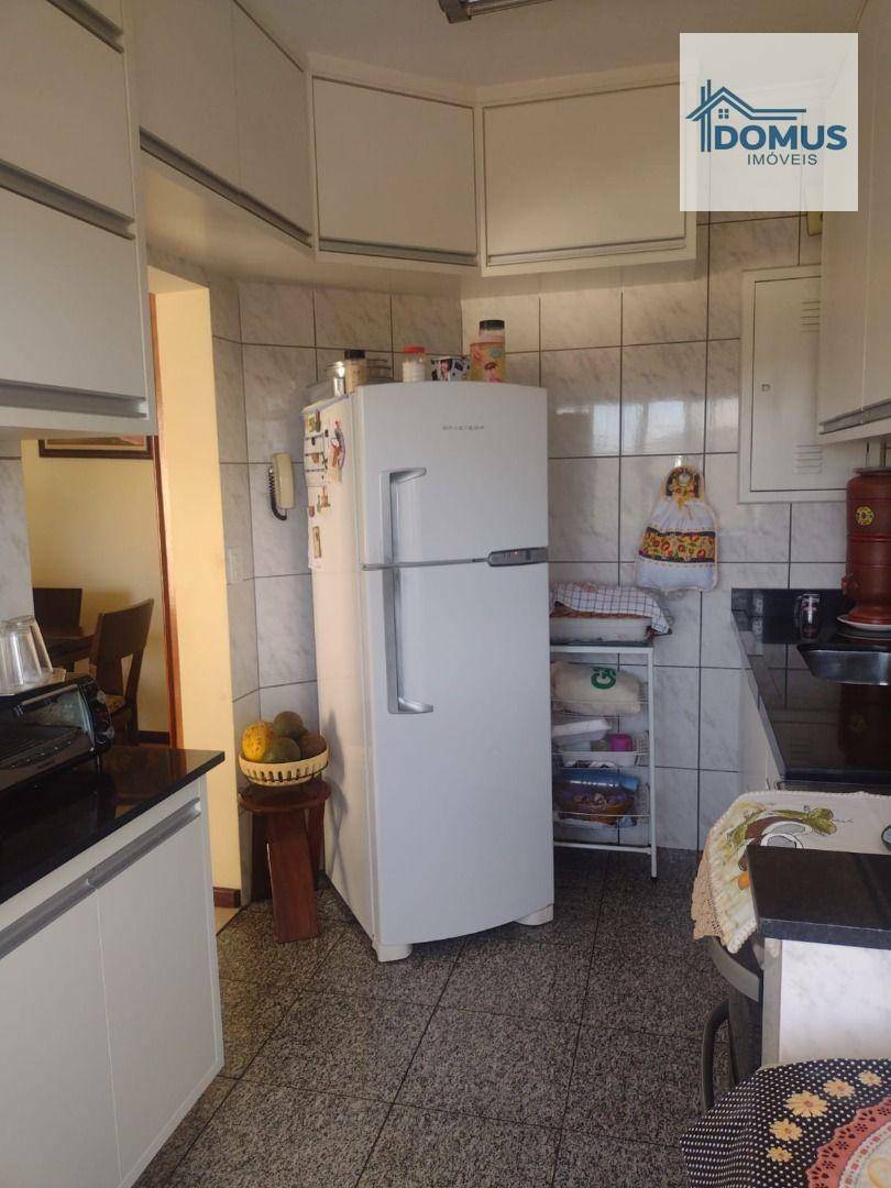 Apartamento à venda com 2 quartos, 65m² - Foto 25