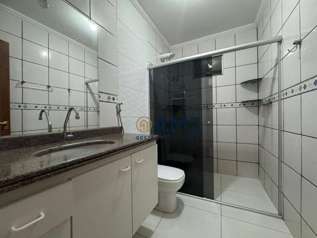 Casa para alugar com 3 quartos, 301m² - Foto 17