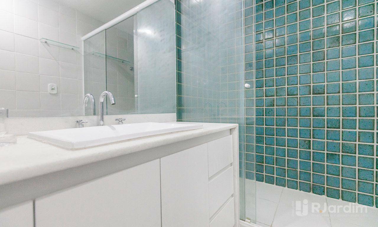 Apartamento para alugar com 2 quartos, 65m² - Foto 25