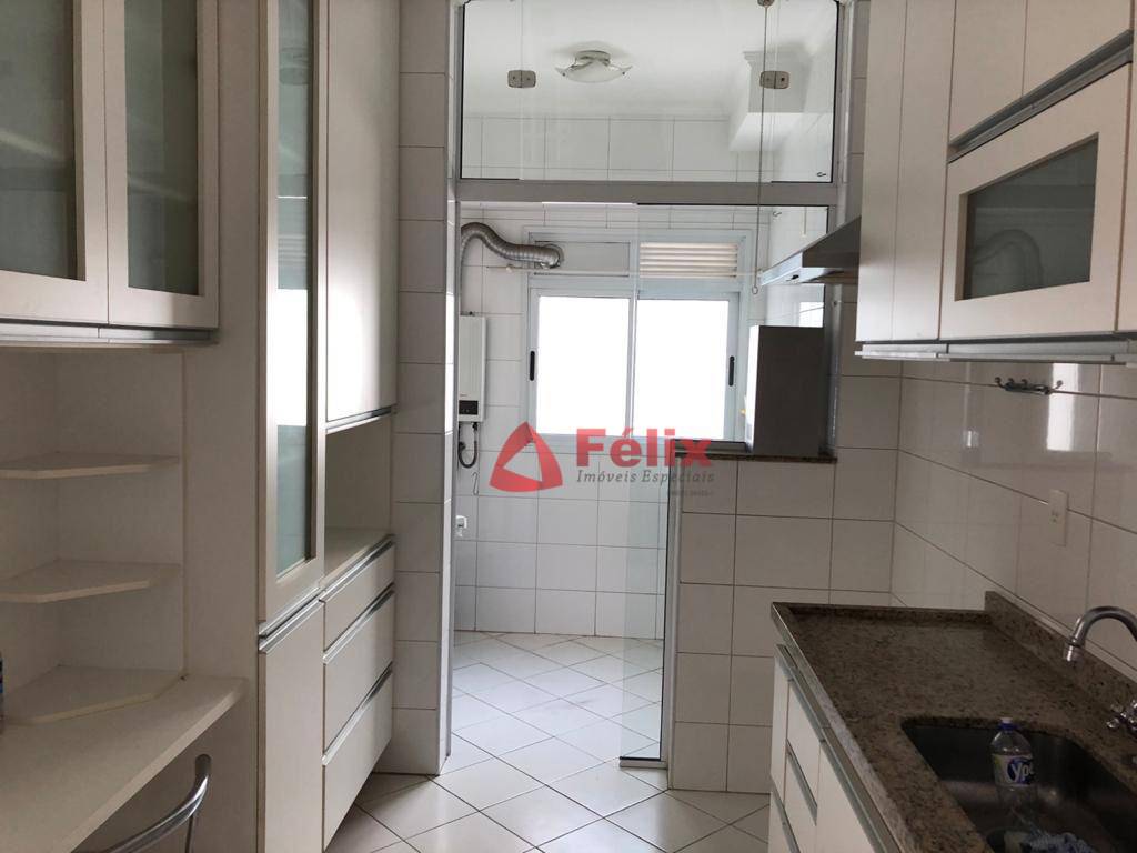 Apartamento à venda com 3 quartos, 89m² - Foto 4