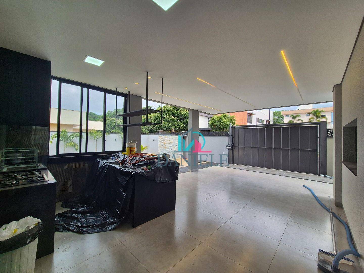 Casa de Condomínio à venda com 3 quartos, 250m² - Foto 8