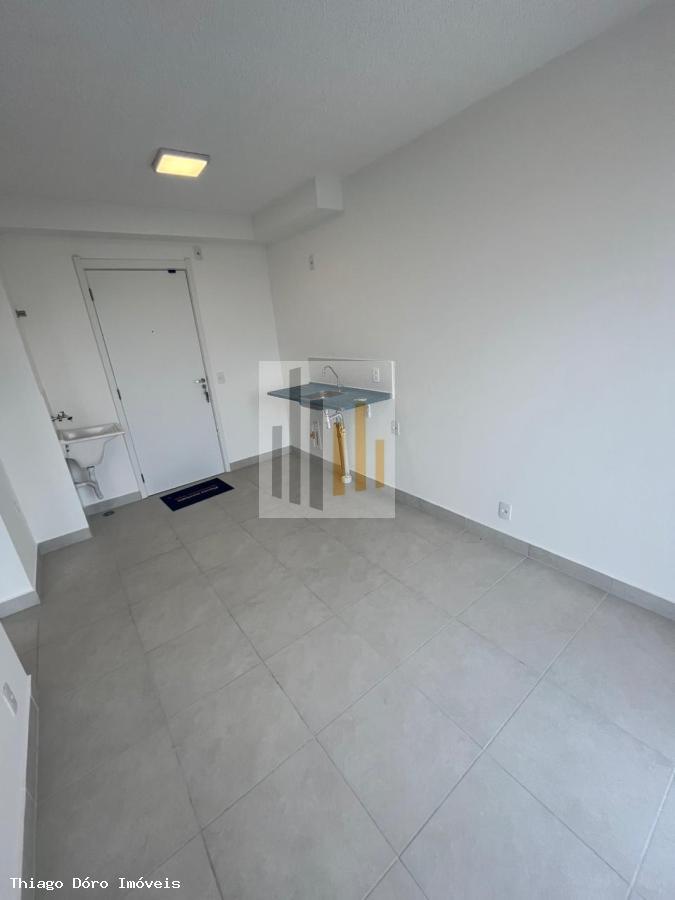 Apartamento para alugar com 2 quartos, 35m² - Foto 19