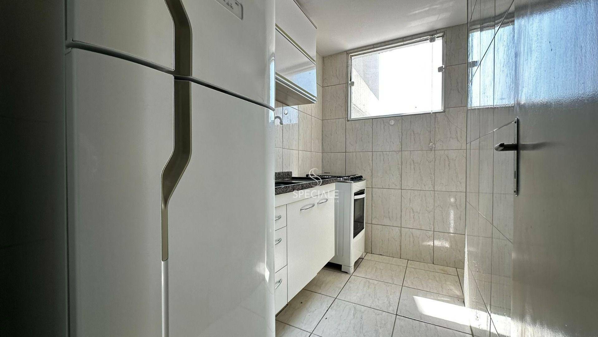 Apartamento à venda com 2 quartos, 65m² - Foto 11