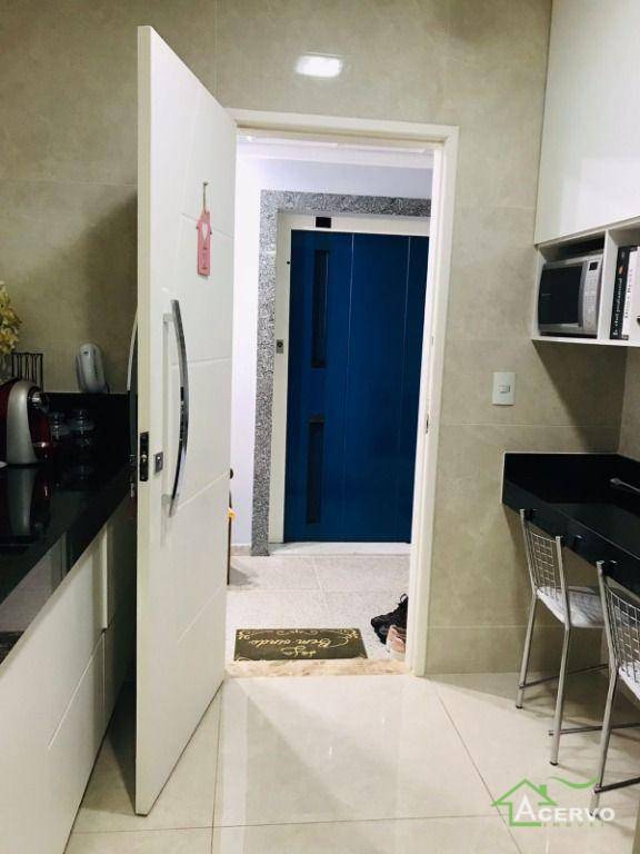 Apartamento à venda com 3 quartos, 257m² - Foto 8