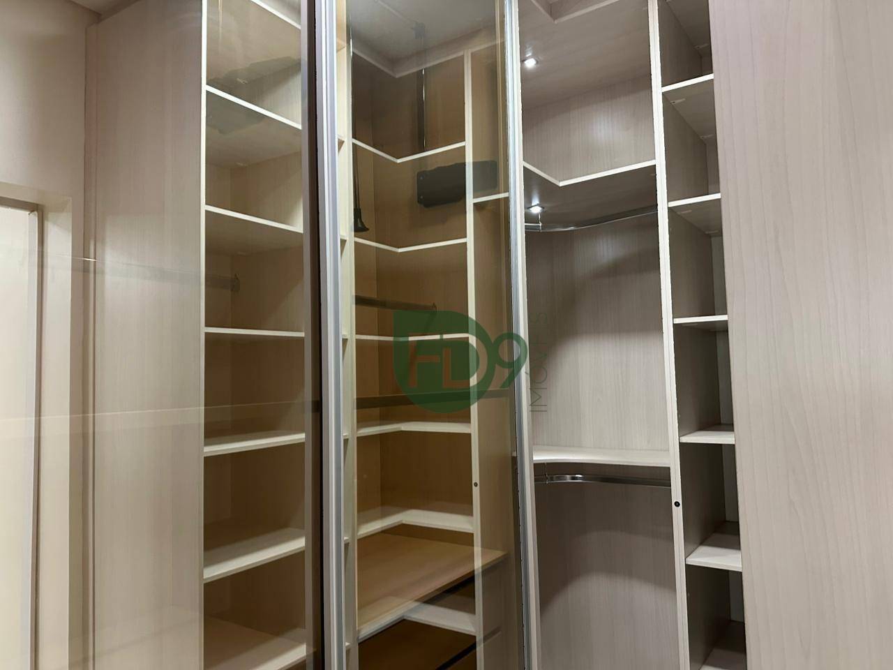 Casa à venda com 3 quartos, 240m² - Foto 23