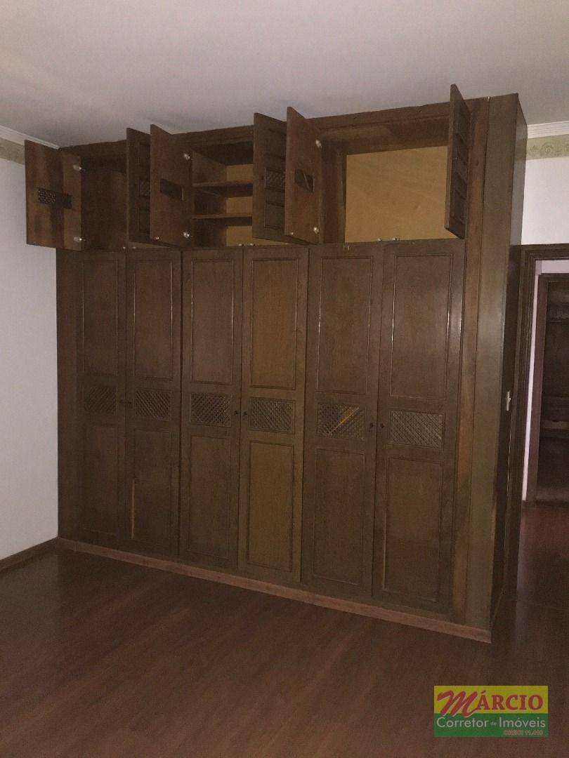 Casa à venda e aluguel com 3 quartos, 500m² - Foto 21
