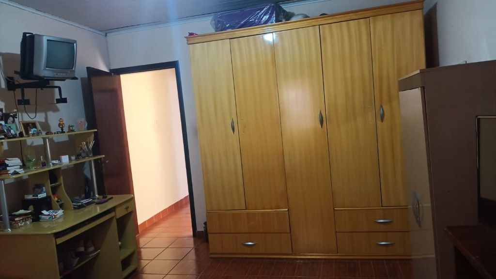 Sobrado à venda com 2 quartos, 190m² - Foto 2