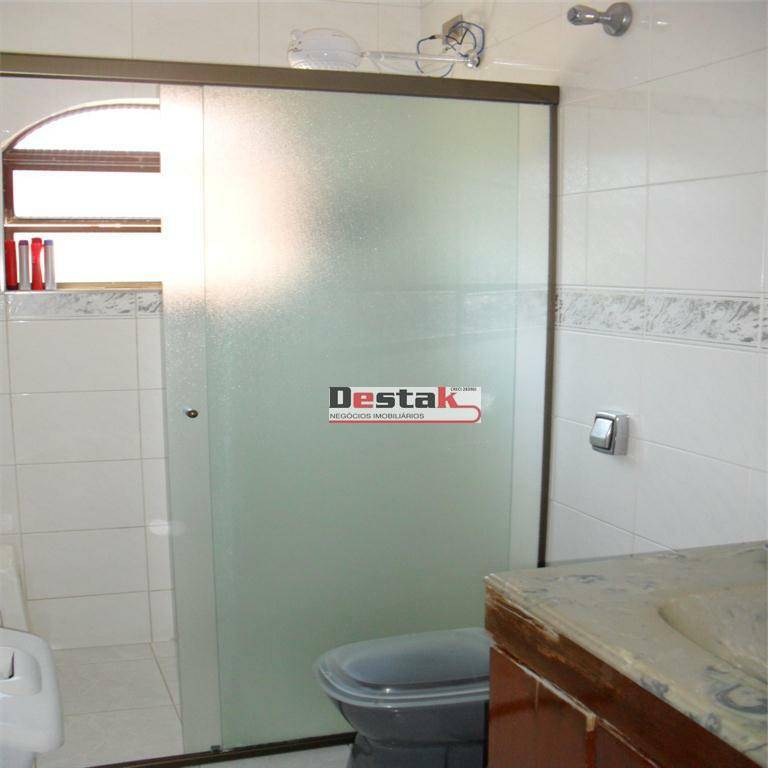 Sobrado à venda com 4 quartos, 200m² - Foto 19