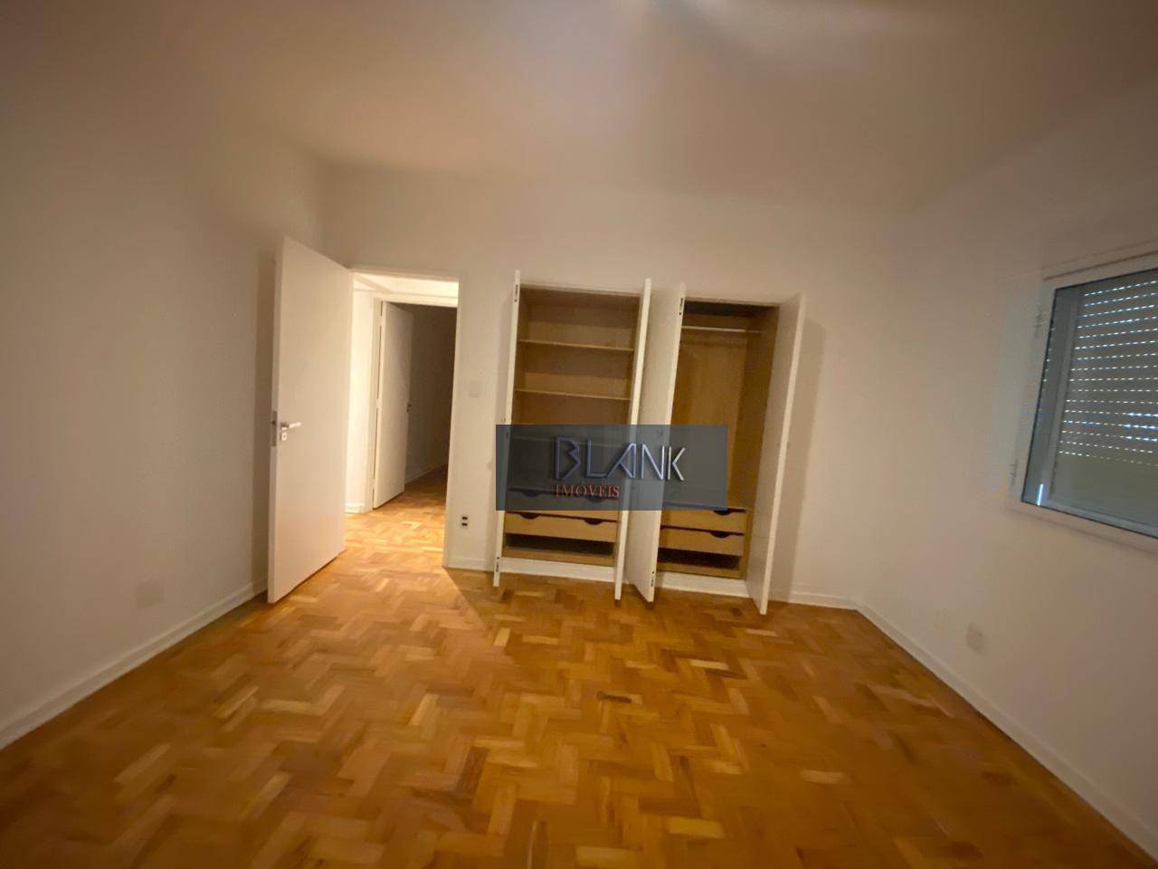 Apartamento à venda com 3 quartos, 187m² - Foto 13