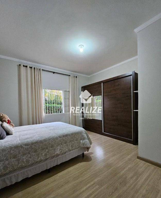 Casa à venda com 5 quartos, 270m² - Foto 21