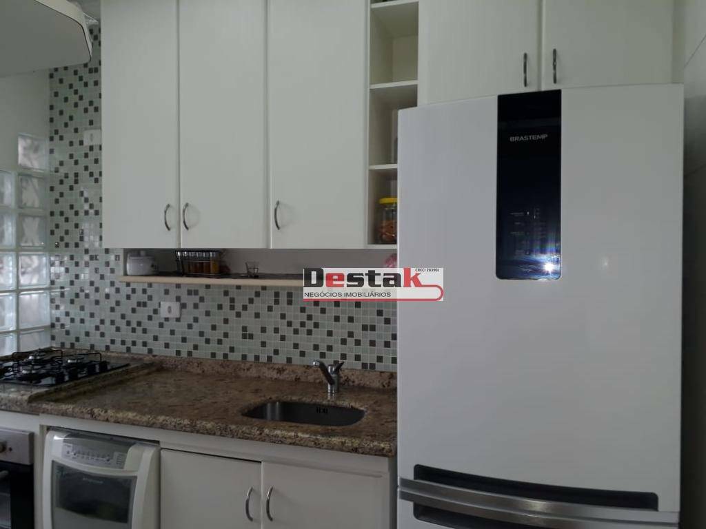 Apartamento à venda com 3 quartos, 80m² - Foto 4