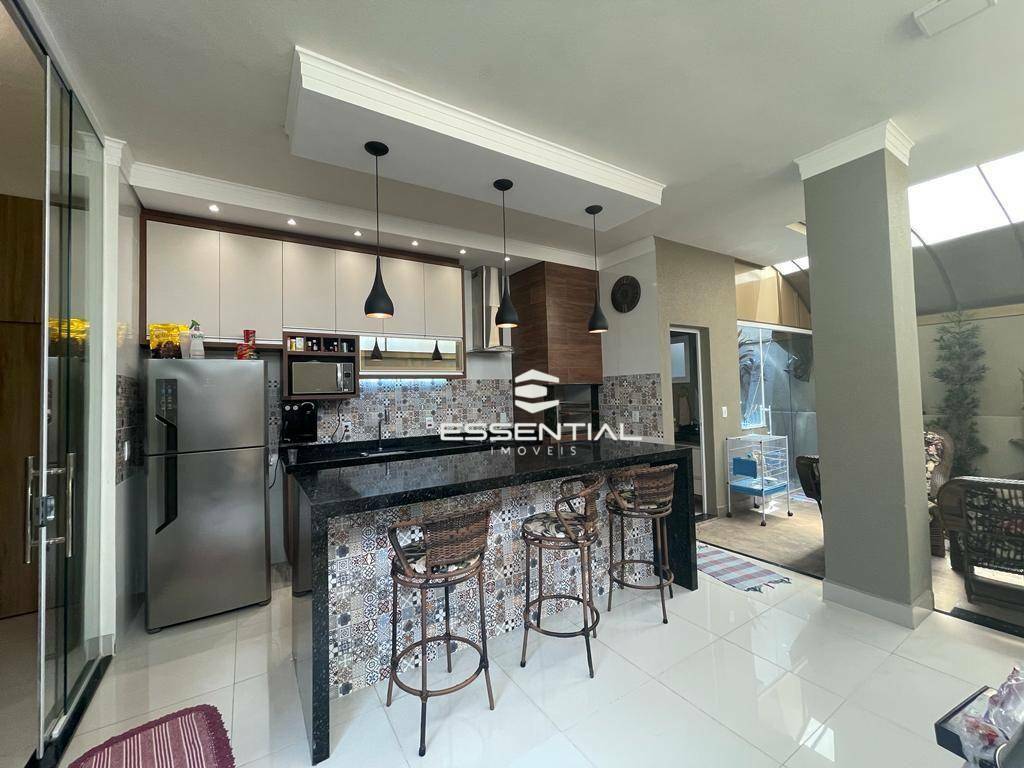 Casa à venda com 3 quartos, 140m² - Foto 5