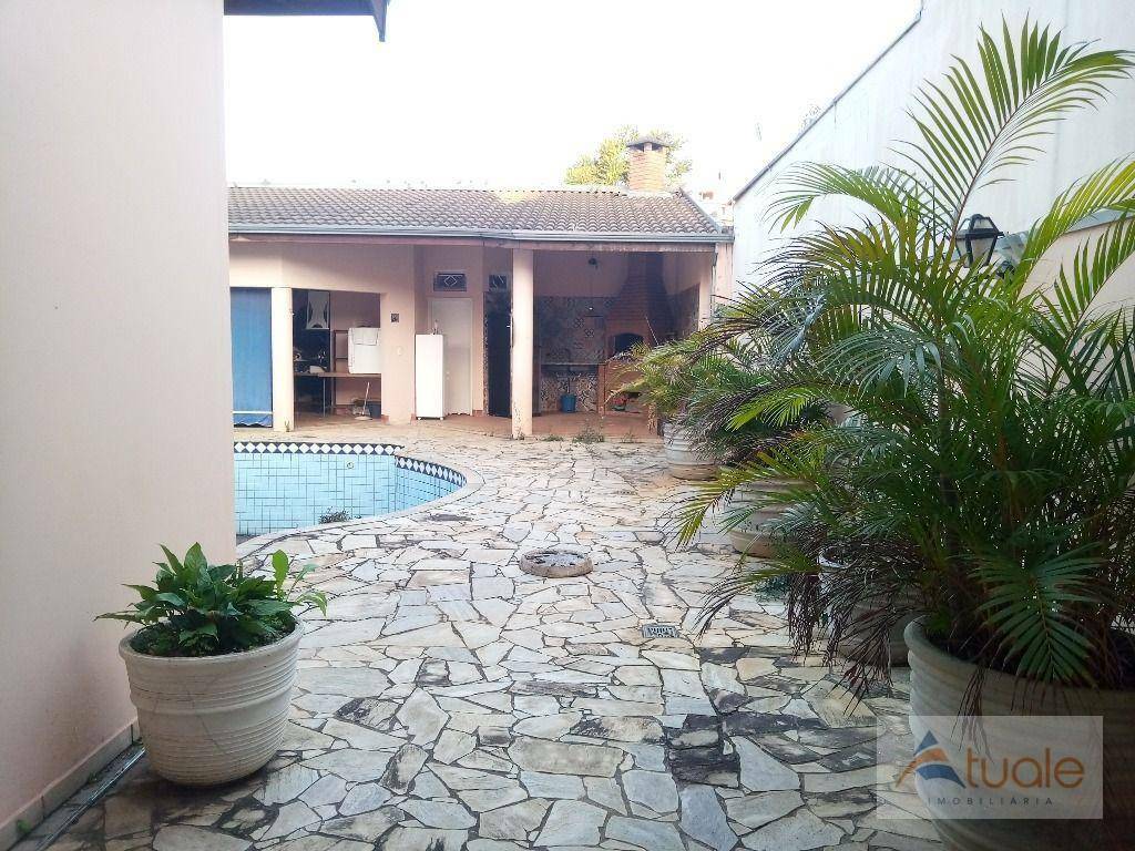 Casa à venda com 4 quartos, 300m² - Foto 43