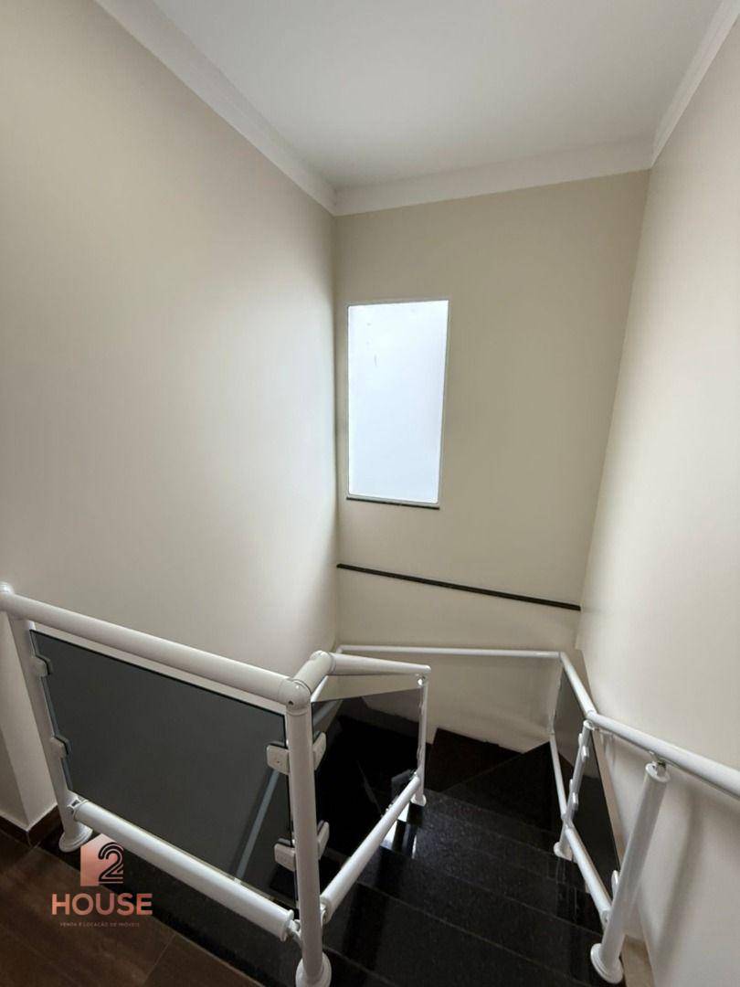 Casa à venda e aluguel com 3 quartos, 112m² - Foto 4