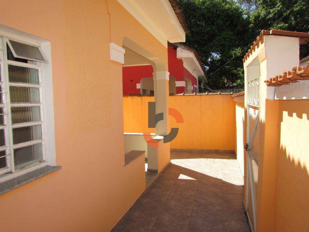 Casa à venda e aluguel com 2 quartos, 75m² - Foto 12