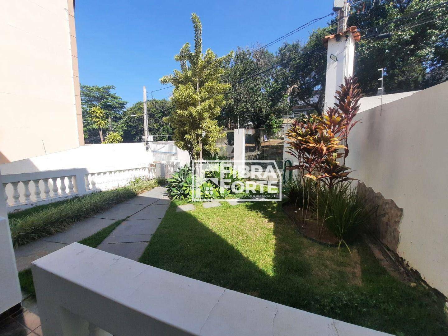 Casa para alugar com 5 quartos, 420m² - Foto 6