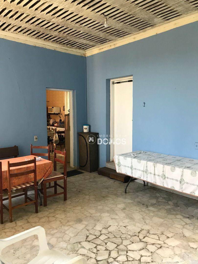 Casa à venda com 4 quartos, 250m² - Foto 26