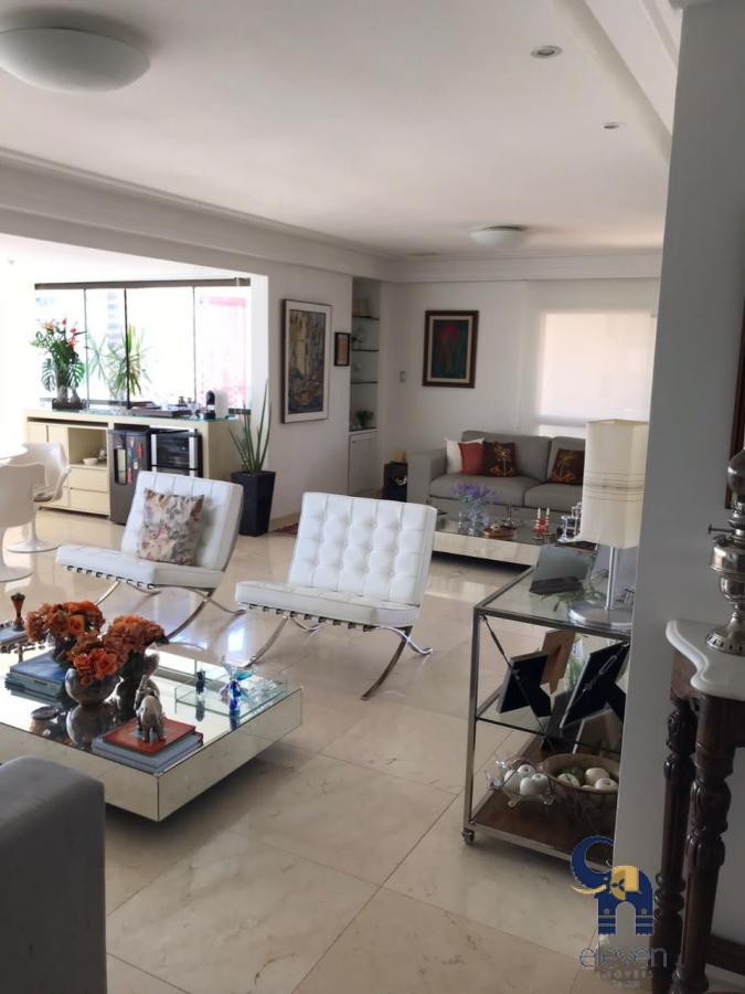 Apartamento à venda com 4 quartos, 276m² - Foto 1