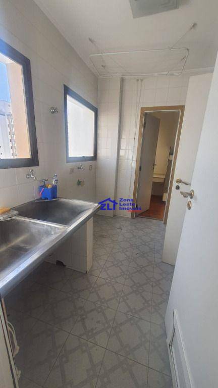 Apartamento à venda com 4 quartos, 233m² - Foto 57