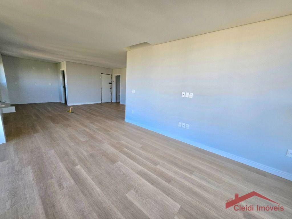 Apartamento à venda com 3 quartos, 119m² - Foto 4