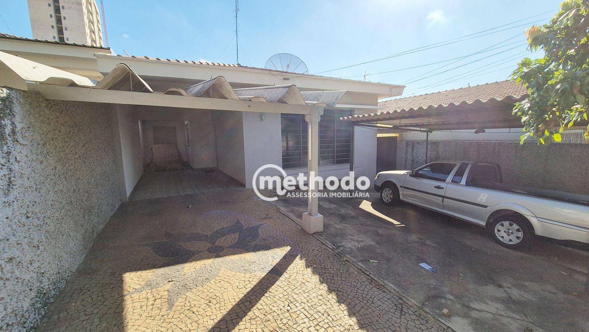 Casa à venda com 3 quartos, 202m² - Foto 1