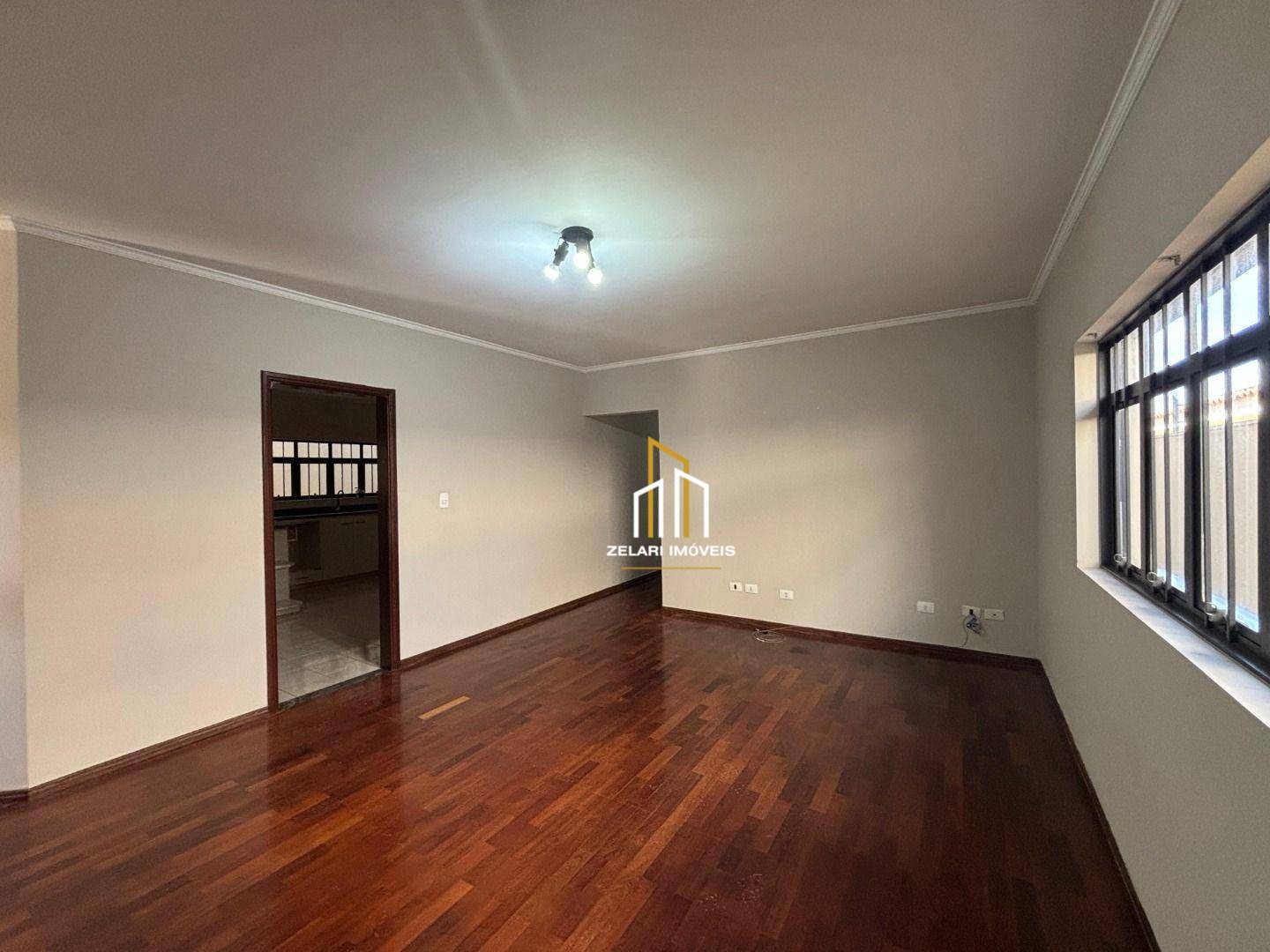 Casa, 3 quartos, 200 m² - Foto 1