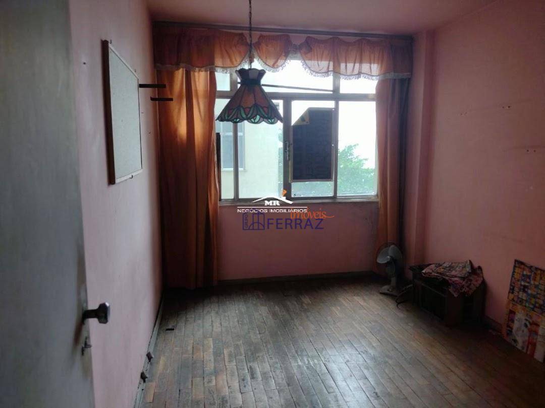 Apartamento à venda com 3 quartos, 167m² - Foto 3