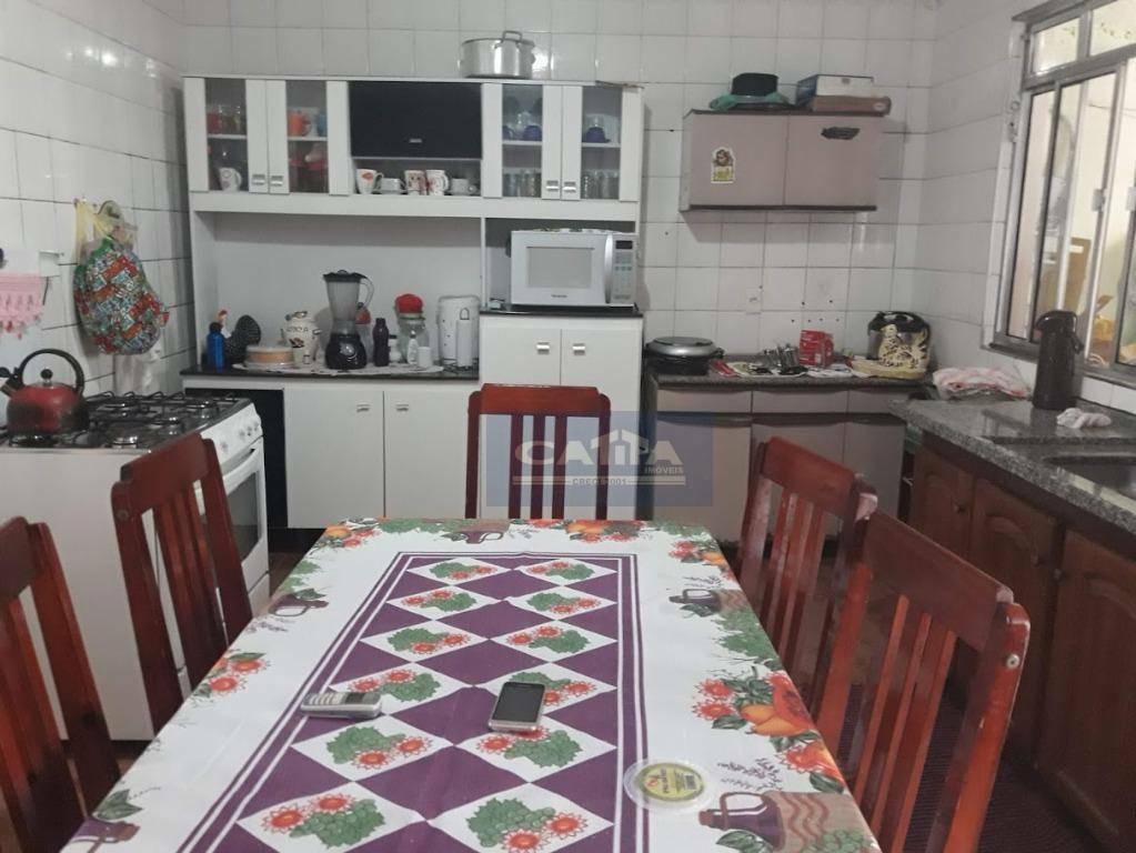 Casa à venda com 8 quartos, 200m² - Foto 8