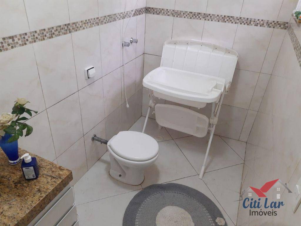 Casa à venda com 3 quartos, 140m² - Foto 3