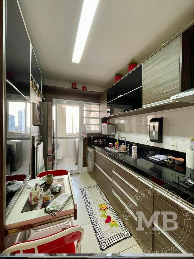 Apartamento à venda com 3 quartos, 121m² - Foto 18