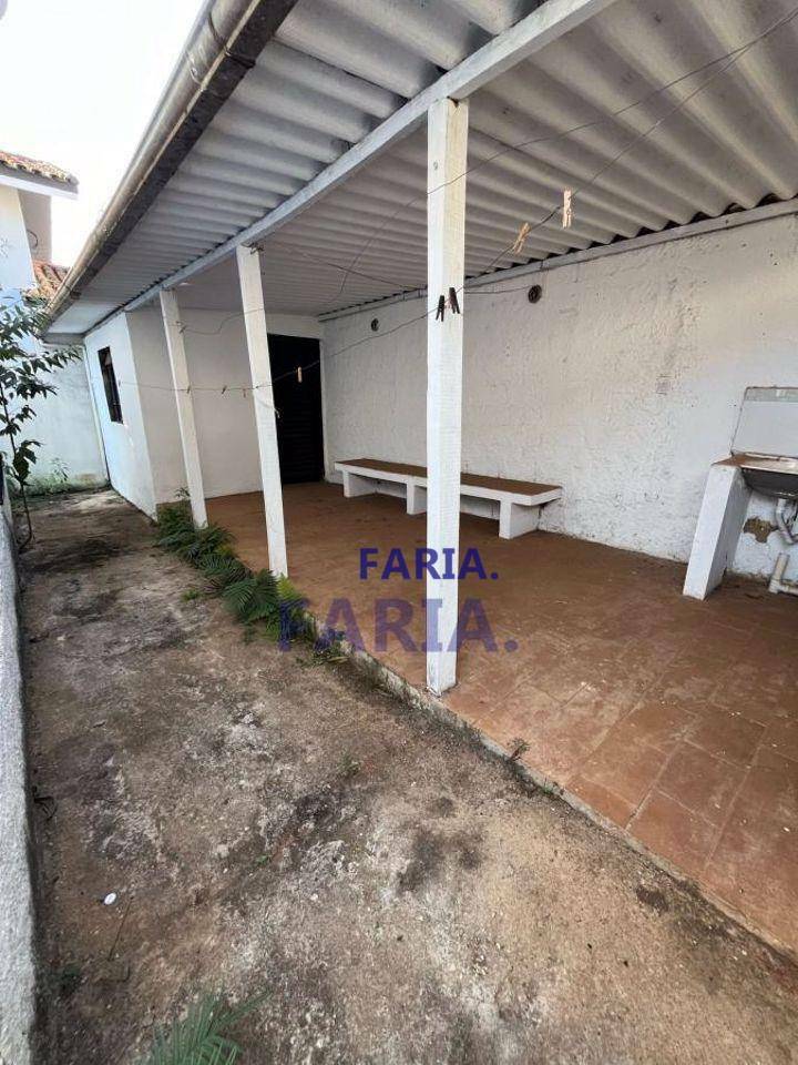 Casa à venda com 3 quartos, 180m² - Foto 11