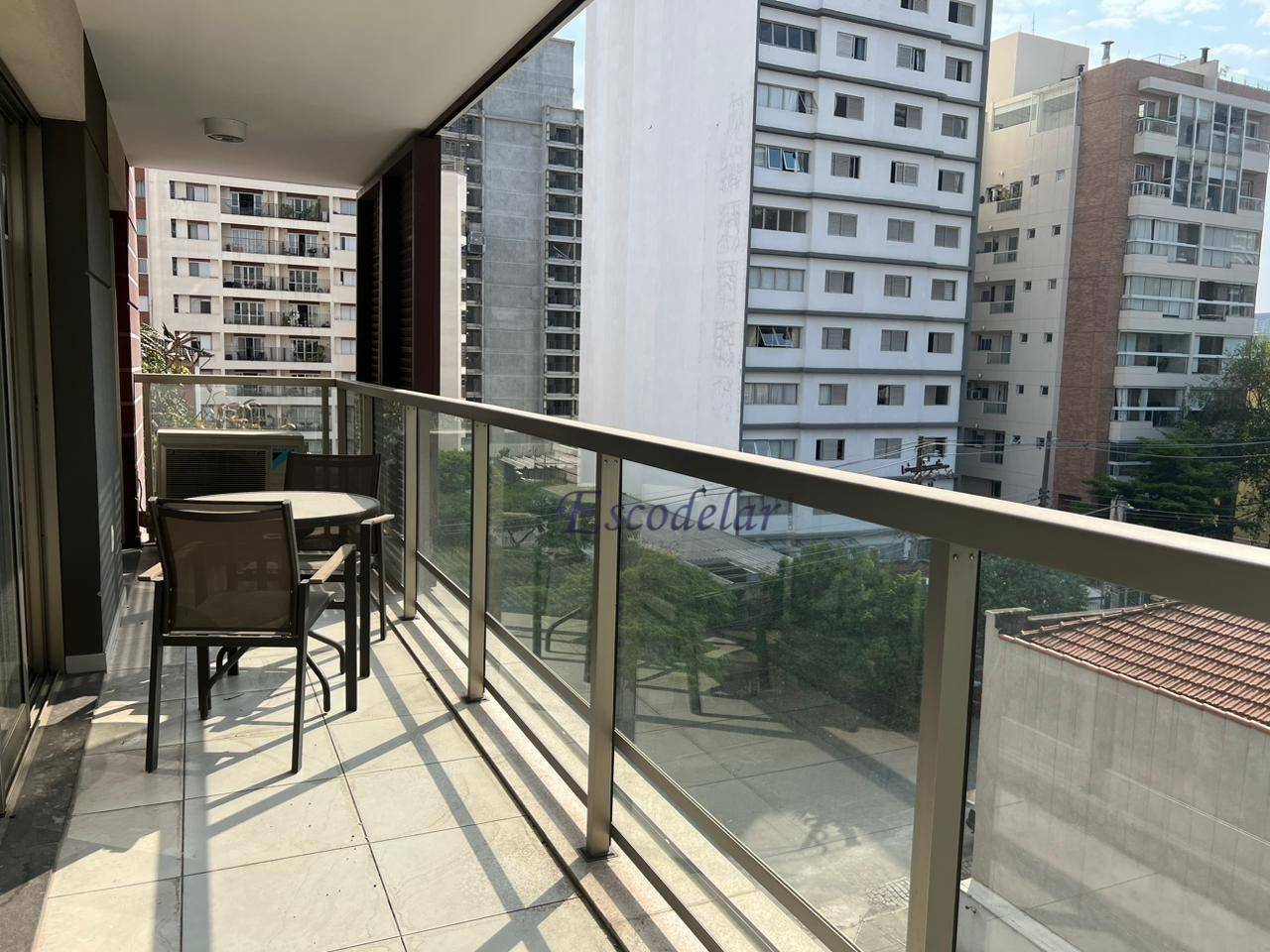 Apartamento para alugar com 2 quartos, 64m² - Foto 15