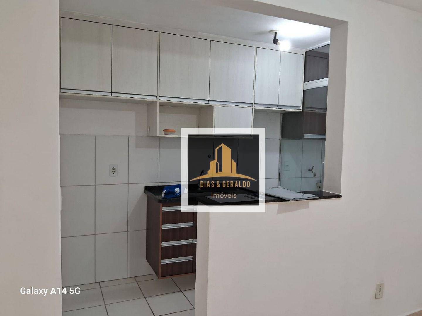 Apartamento para alugar com 2 quartos, 48m² - Foto 3