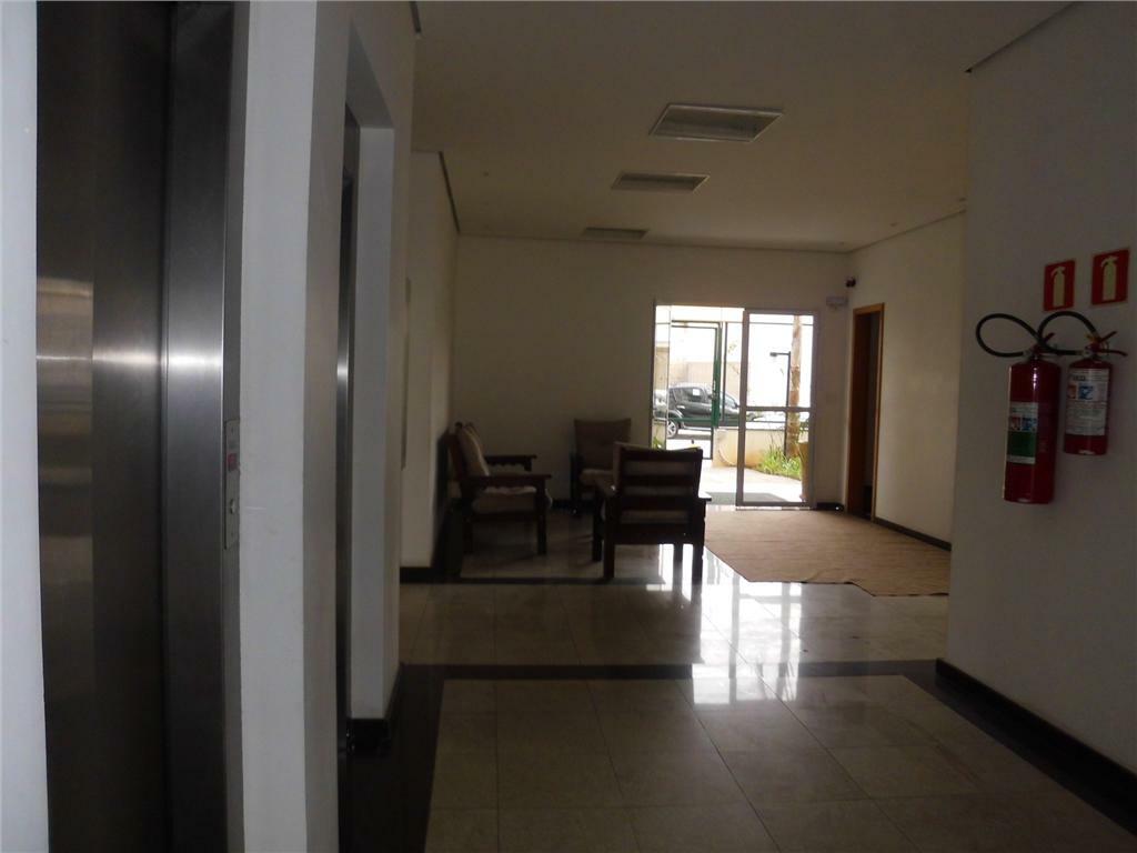 Apartamento à venda com 3 quartos, 85m² - Foto 19