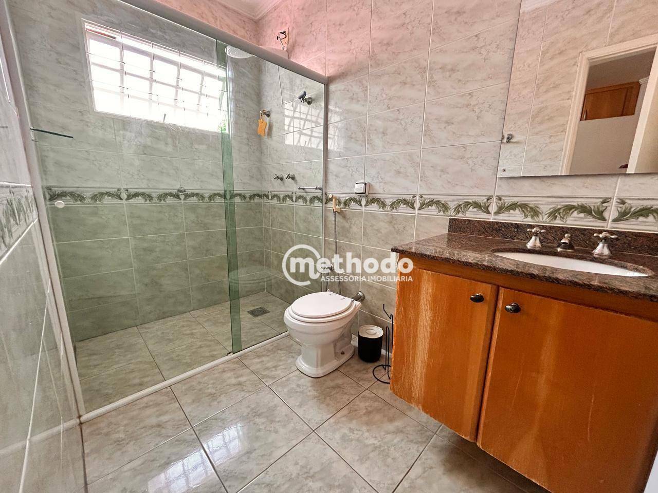 Casa à venda com 5 quartos, 263m² - Foto 3