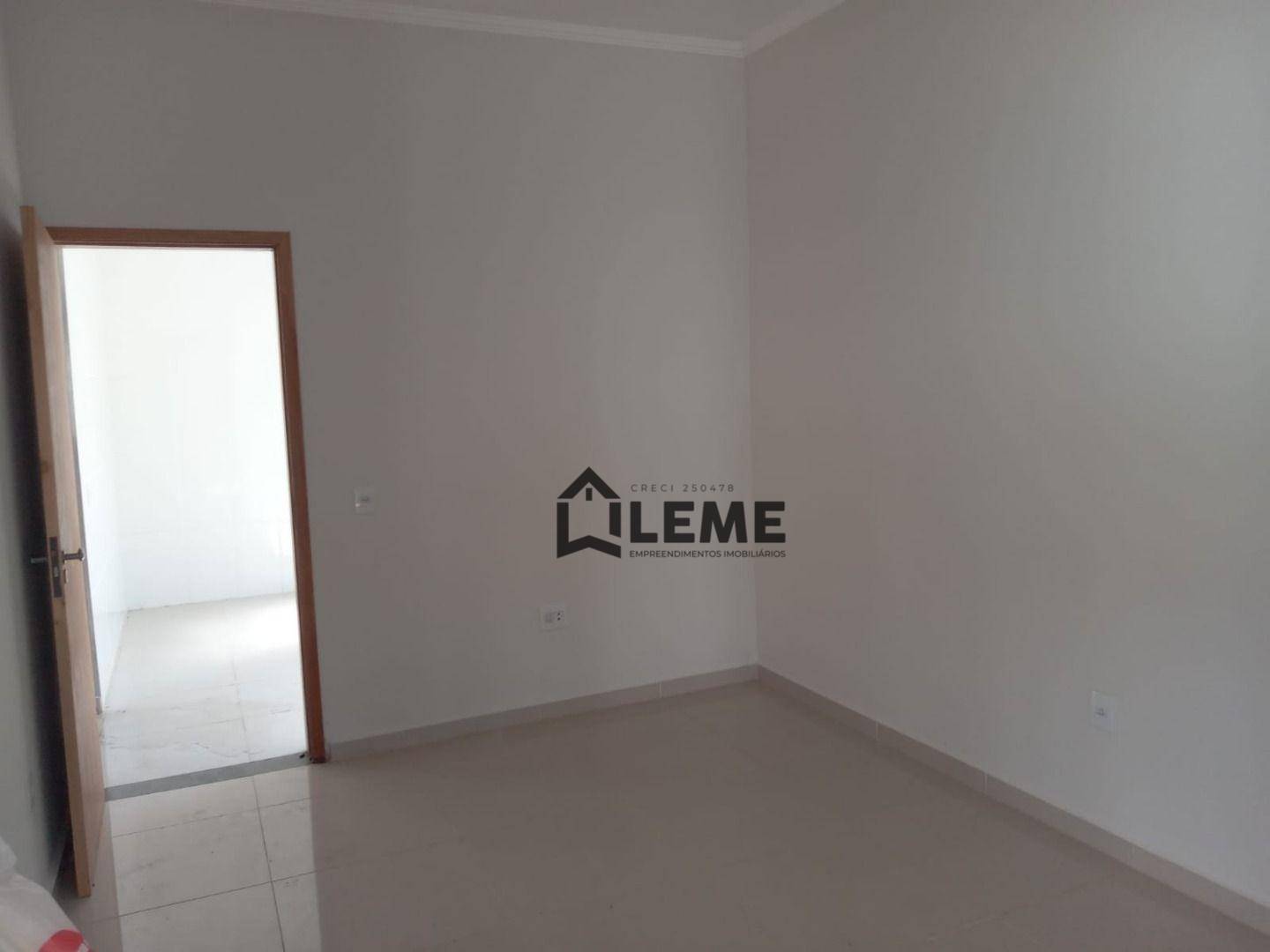 Casa à venda com 1 quarto, 53m² - Foto 4