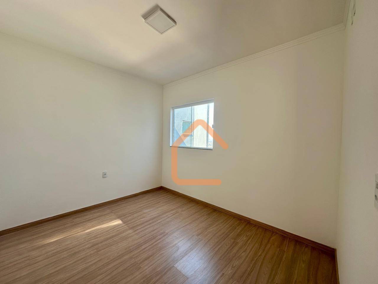 Apartamento à venda com 2 quartos, 60m² - Foto 2