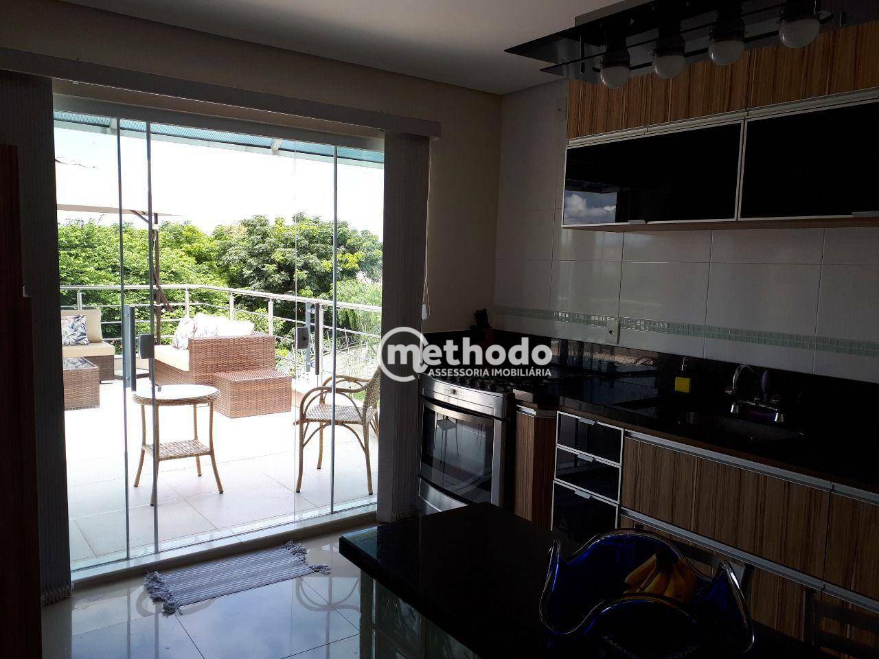 Casa de Condomínio à venda com 3 quartos, 220m² - Foto 11