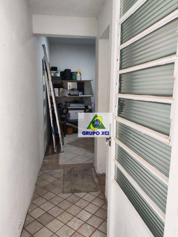 Casa à venda com 3 quartos, 240m² - Foto 16