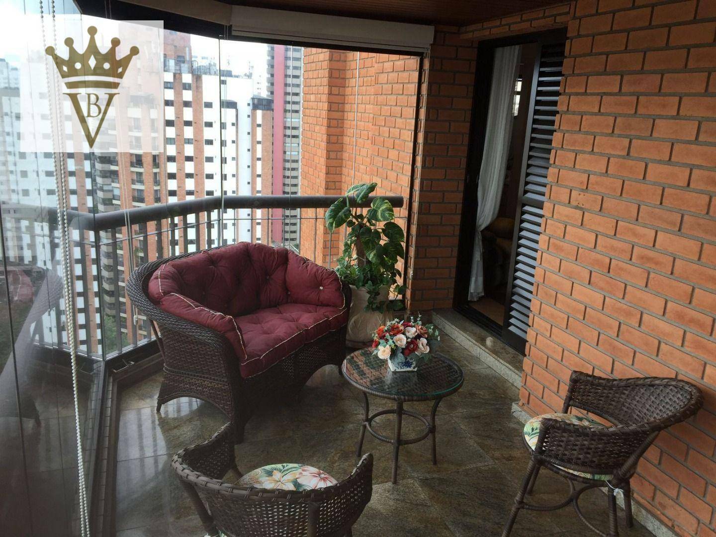 Apartamento à venda com 4 quartos, 200m² - Foto 18